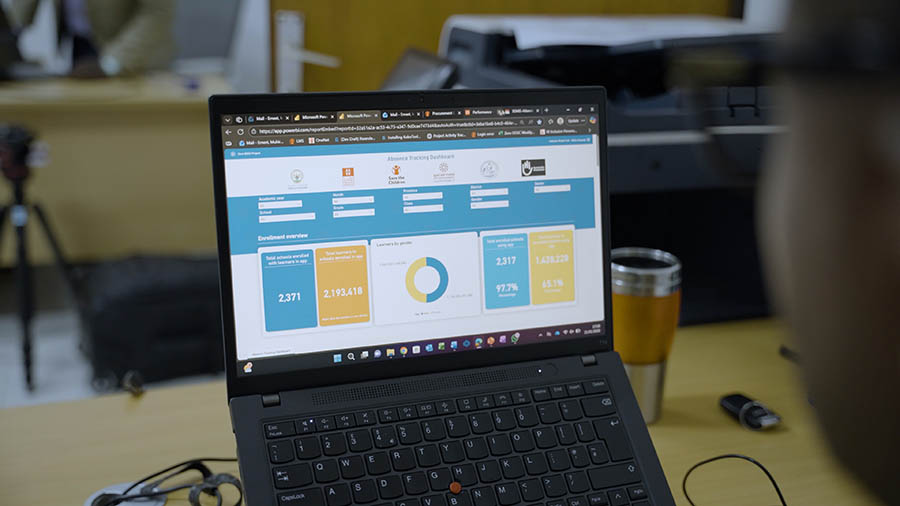 Compute with a dashboard on the statistics of the class