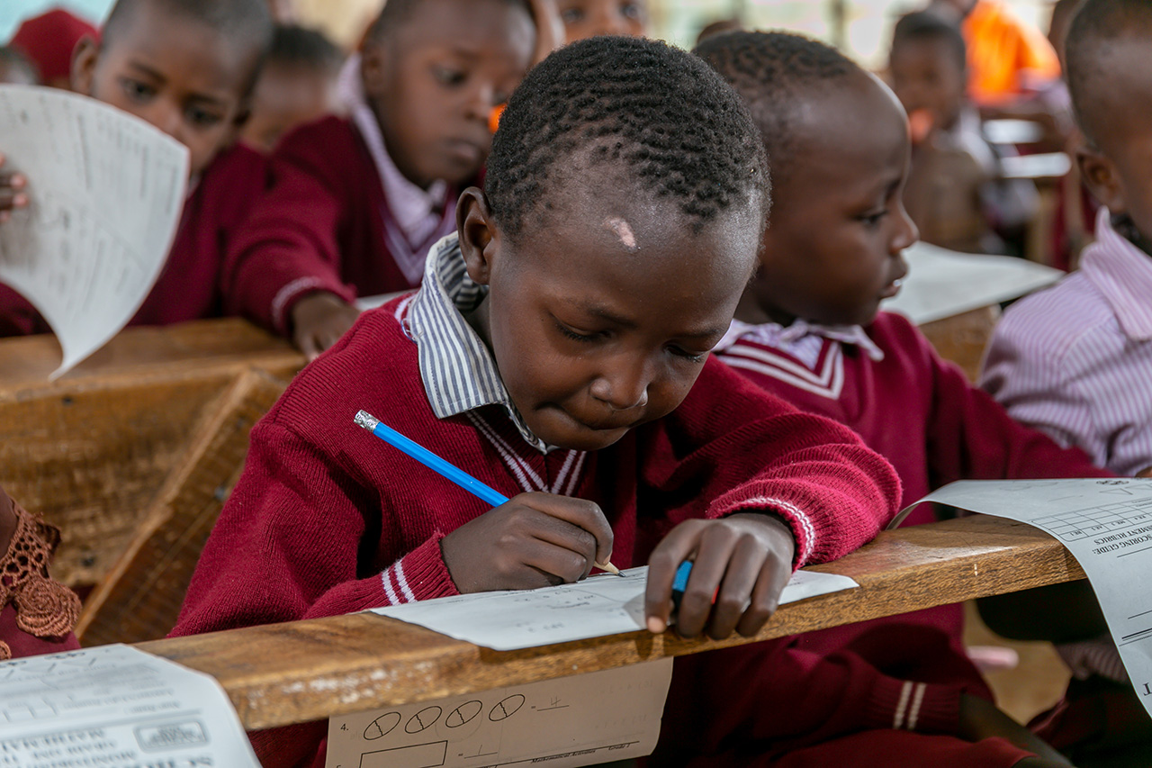 Octavia Kimani, a 10-year-old learner at Tom Mboya Primary School in Dandora, Kenya, is one of over 605,000 out-of-school students supported by the 'Operation-Come-to-School’ project. Copyright: UNICEF/TransLieu/Nyaberi/2023